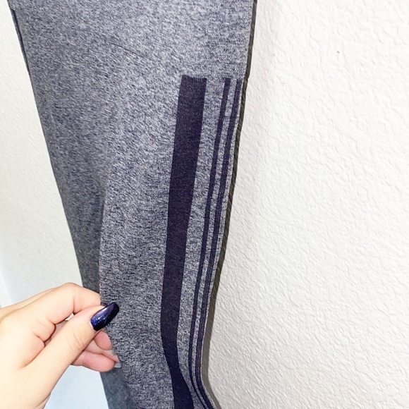 Spanx Gray And Black Seamless High Rise Side Stripe Leggings - Picture 5 of 9